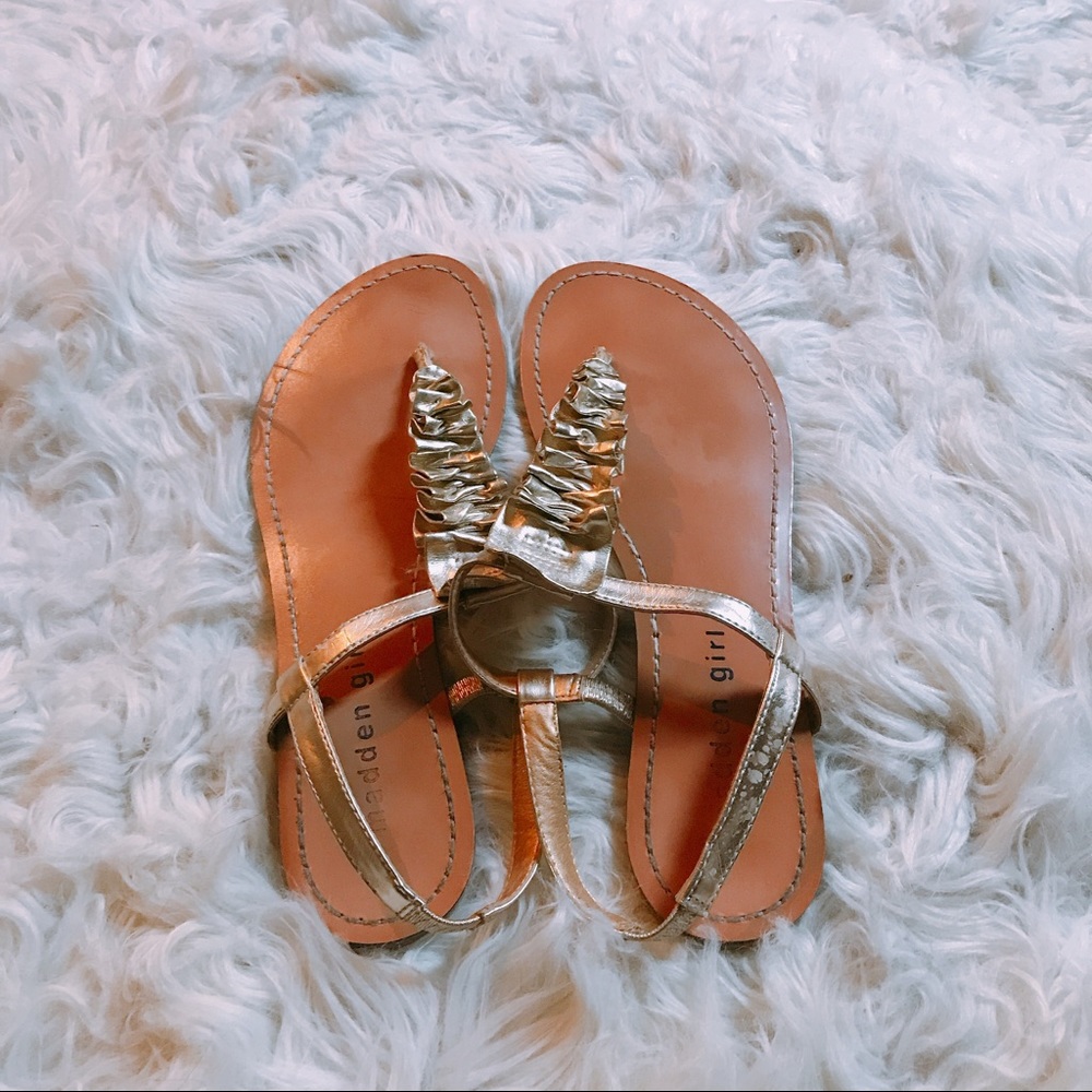 Madden Girl Gold Sandals Sz 7